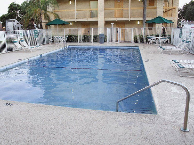 La Quinta Inn By Wyndham Miami Airport North Exterior photo